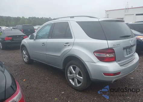 2009 Mercedes-Benz Ml 350 4Matic z USA, uszkodzony, nr VIN 4JGBB86EX9A499123